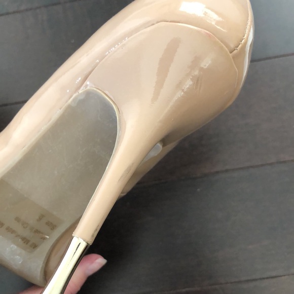 Nude Bow Pumps - Picture 9 of 9